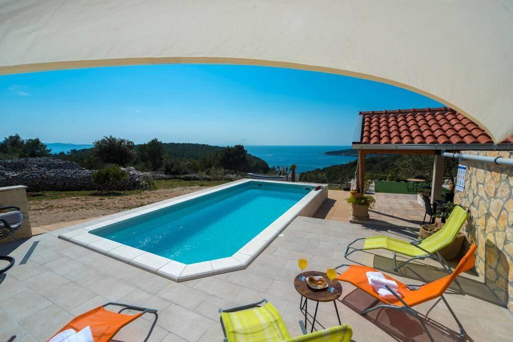 Isolated Paradise Adio Mare Milna  Buitenkant foto